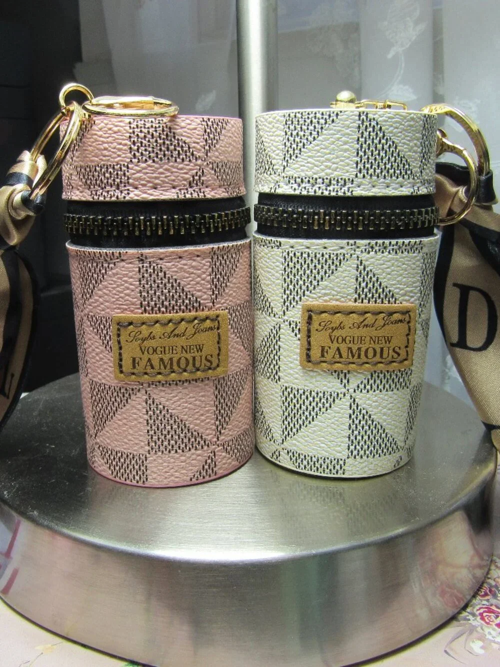 TWO KEY CHAIN POUCHES NEW 4 INCHES ZIP UP TOO CUTE - Picture 5 of 7